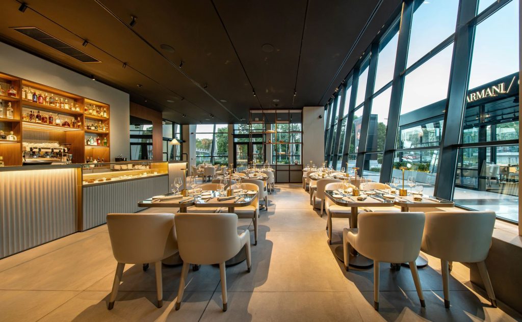 Залата на Armani/Caffè в Бургас