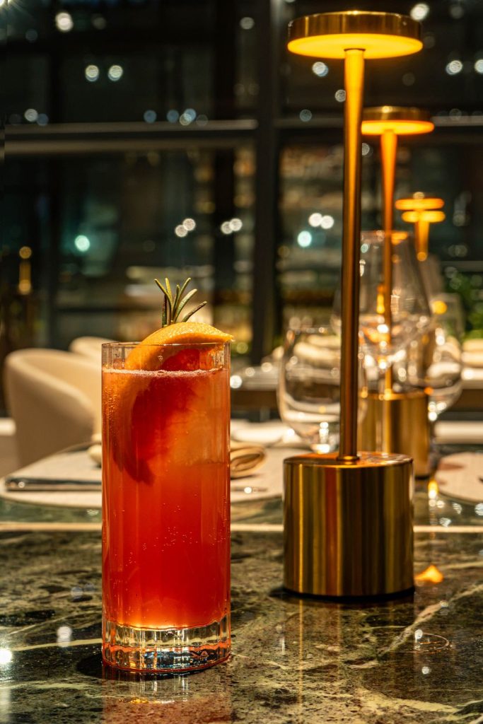 Коктейл в Armani/Caffè в Бургас